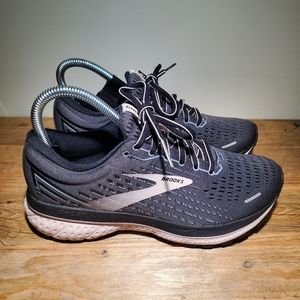 Brooks Ghost 13 Women's Road Running Shoe Size 6 Black/Pearl/Hushed Violet